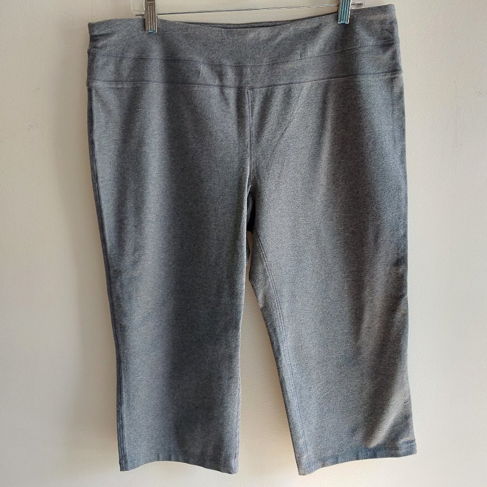 Gap "Body" Gray Capri/Cropped Stretch Legging NWT